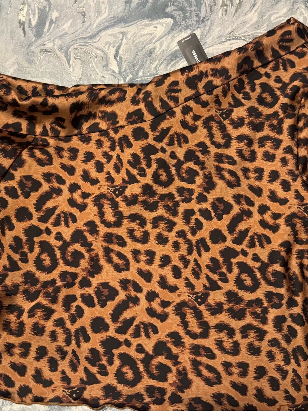 BRAND New Express Satin Off The Shoulder Leopard Print Long Print Blouse - Picture 3 of 4